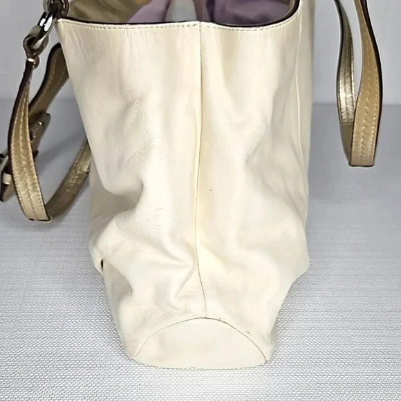 Coach Soho Cream and Gold Leather Tote with Magnetic Enclosure Women's Purse - Picture 11 of 16
